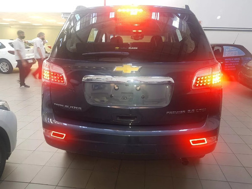 Imagen 11 de 19 de Chevrolet Trailblazer 4x4 At 3 Filas De Asientos 0km 2023 Go