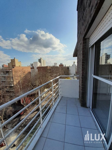 Imagen 19 de 22 de Alquiler - Departamento - Un Dormitorio - Balcon - República De La Sexta - Siberia - Unr