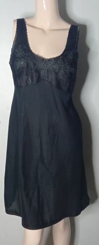 Camisón Negro Con Bordados Talle M/g 