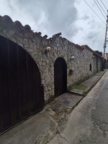 Casa 2 Niveles En Colinas De Carrizal Oportunidad