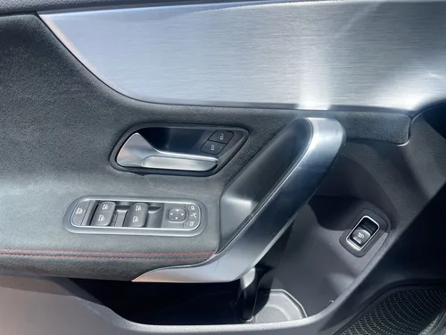 Mercedes-Benz Clase CLA 1.3 Cla 180 Amg Line At