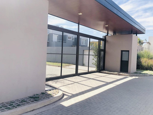 Imagen 2 de 13 de Venta Terreno Tejas Del Sur 2 Para Desarrollo 2.000 M2 - Tejas Ll 9 Duplex