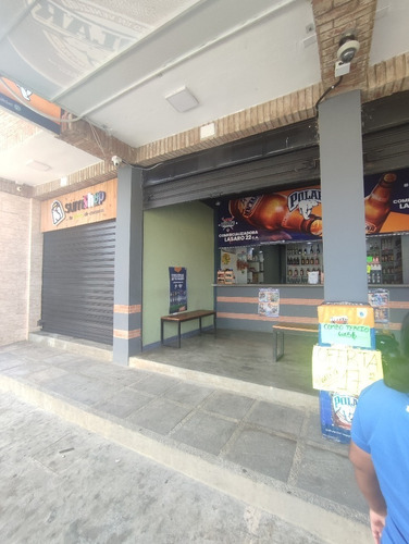 Imagen 14 de 15 de Fernando Guerrero Vende Fondo De Comercio Licoreria En San Diego La Cumaca
