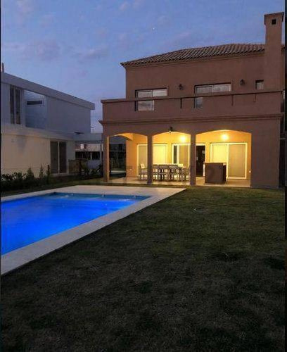 Imagen 3 de 19 de Casa Alquiler Araucarias Puertos Del Lago 3 Dormitorios Jardin Pileta Galeria