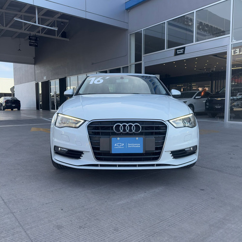 Audi A3 1.8 Sedán Ambiente At