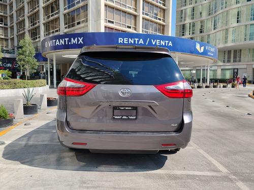 Toyota Sienna 3.5 Xle At