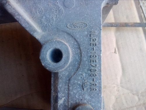 Base Del Compresor, Bomba De Dirrecion Ford Explorer Xlt 98. (Usado)