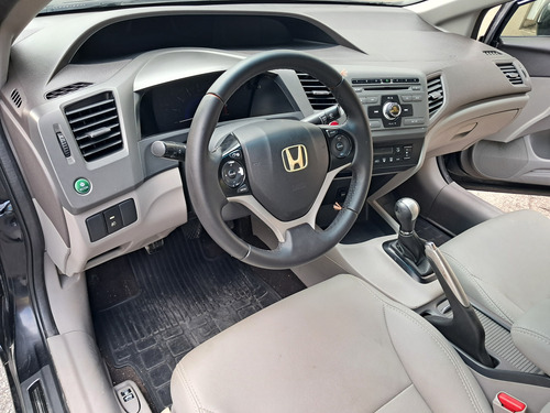 Honda Civic 1.8 Lxl Flex 4p