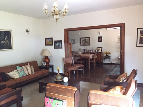 Imagem 5 de 15 de Casa Com 3 Dormitórios Em Excelente Localização No Bairro Auxiliadora. - Reo606628