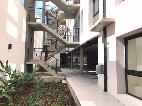 Imagen 4 de 12 de Departamento De 1 Dormitorio En Venta - Echesortu