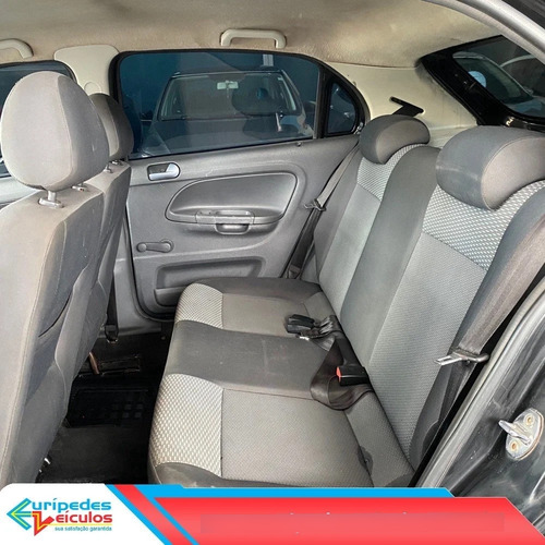 Volkswagen Gol 1.0 MI 8V FLEX 4P MANUAL G.V