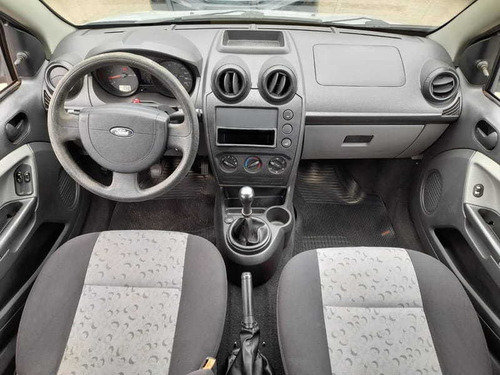 Imagem 8 de 12 de Ford Fiesta 1.0 2008