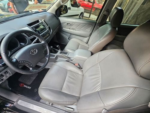 Toyota Hilux 3.0 Srv Cab. Dupla 4x4 Aut. 4p