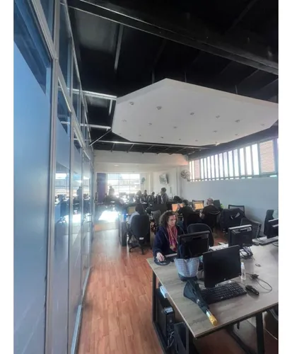 Edificio De 800 M2 En Arriendo, La Castellana, Ideal Para Call Center