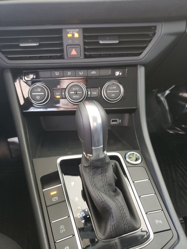 Volkswagen Vento 1.4 Comfortline 150cv At