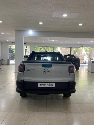 Fiat Strada 1.4 8v Freedom Cd