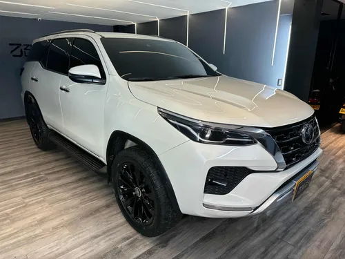 Toyota Fortuner 2.4 Street At 7As