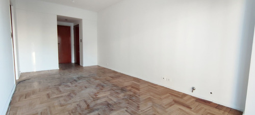 Depto 3 Amb Venta Villa Urquiza Con Balcon Y Luz!