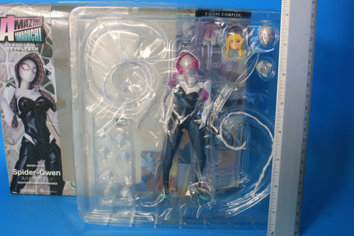 Spider Gwen Amazing Yamaguchi Revoltech Kaiyodo Bootleg (Usado)