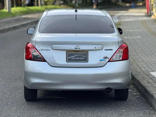 Nissan Versa 1.6 Sense