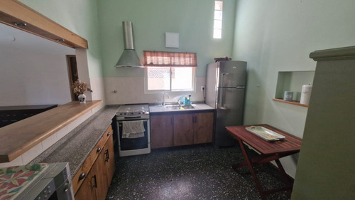 Muy Buena Casa Ph 3 Dormitorios 2 Baños, Garaje, Patio Y Terraza