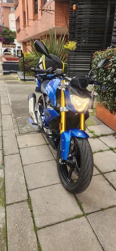 Bmw 310 R Como Nueva. Único Dueño. Maniguetas Ajustables