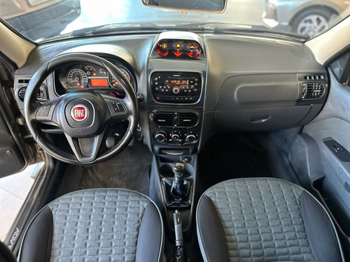 Fiat Strada 1.8 16v Adventure Cab. Dupla Flex 3p