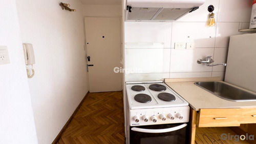 Venta Departamento Monoambiente Muy Luminoso En Recoleta