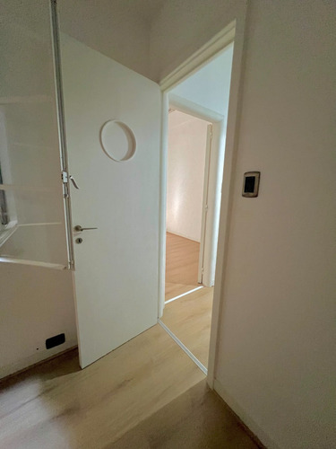 Vendo Impecable!!!! 2 Amb Cocina Baño Tribunales/ San Nicolas. Acceso A Todos Los Medios De Transportes