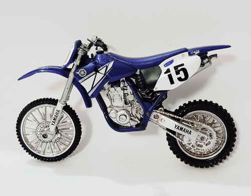 Moto Yamaha Yz426 De 17 Cm. Esc. 1/12 De Metal Y Pvc Usado.