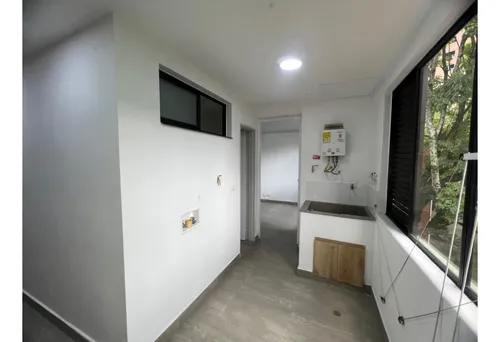 Venta De Apartamento En El Occidente, Sector Los Pinos