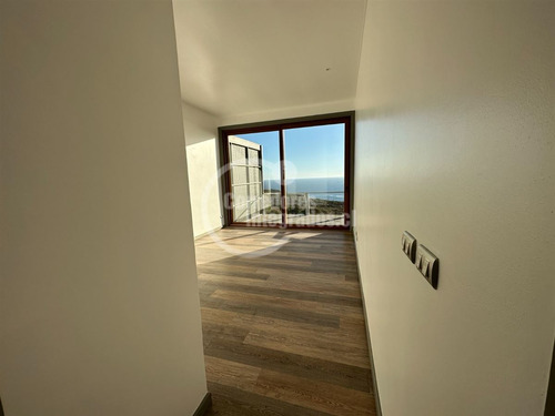 Parcela De 5.060m2 Con Casa Como Nueva En Ocho Quebradas