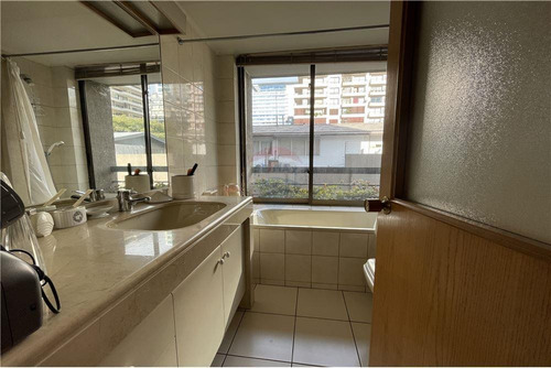 Imagen 13 de 19 de Exclusivo Departamento En Las Condes