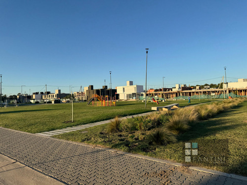 Mansos Del Sur. Terreno 400m2. Apto Dúplex. Zona Sur. Guardia 24h