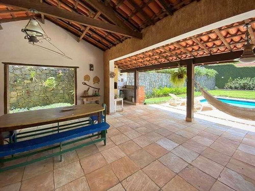 Casa Com 4 Dormitórios 2 Suítes À Venda, 376 M² Por R$ 2.150.000 - Algarve - Cotia/sp - Ca3239