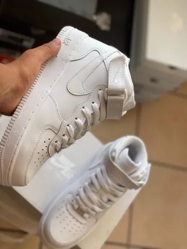 Tenis nike best sale de bota blancos