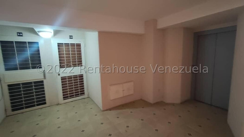 Imagen 16 de 30 de Apartamento En Venta En Avenida Libertador Este De Barquisimeto Lara, Residencias La Roca 0-4-2-4-5-9-3-7-5-4-2 / Código Mls Rent-a-house: 22-21861