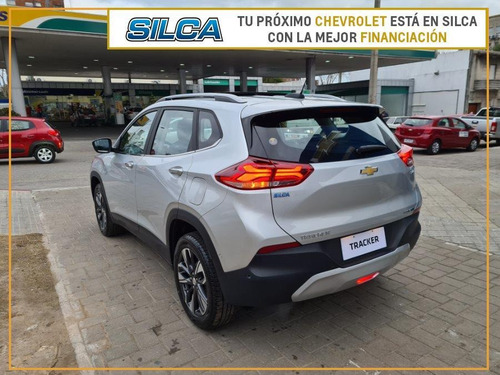 Imagen 7 de 13 de Chevrolet Tracker Premier 2022 Gris Plata 0km