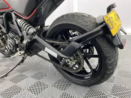 Ducati Scrambler 800 Dark