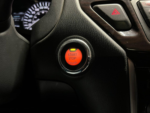 Nissan Pathfinder EXCLUSIVE 4x4