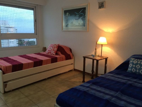 Venta De Apartamento 3 Dormitorios En Península