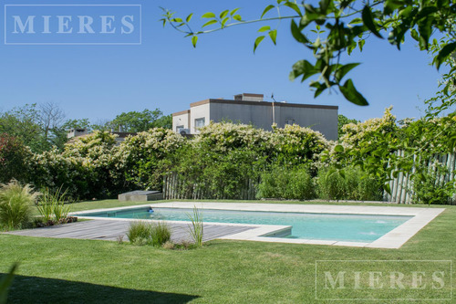 Casa En Alquiler Temporal En Haras Santa María Barrio Los Robles