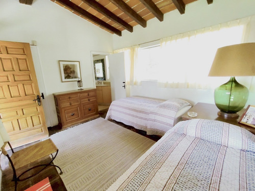 Residencia En Venta En Fracc. Tamoanchan, Jiutepec Morelos.