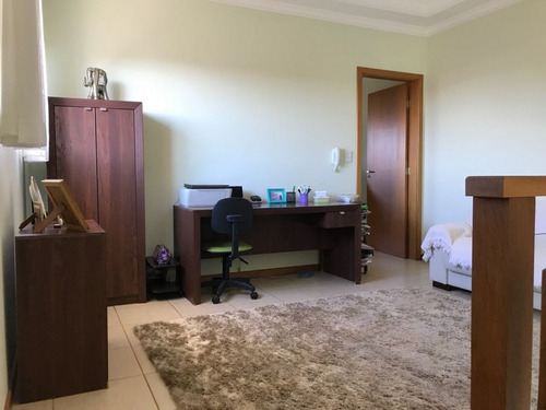 Imagem 7 de 21 de Casa Em Assis, Com 03 Dormitórios Sendo 01 Suíte Master. - 1205