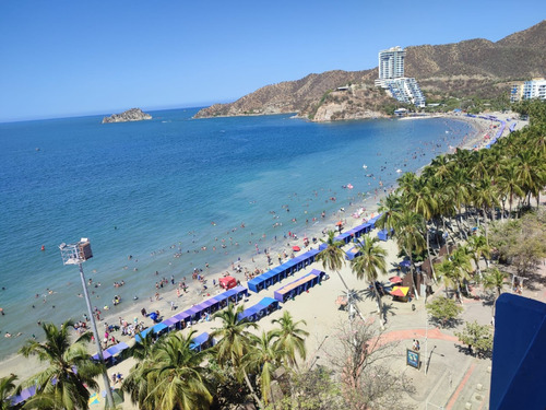 Se Renta: Apto Por Días. Rodadero - Santa Marta. Primera Línea De Playa.vista Frontal Al Mar Caribe, Piso 12.apto 2 Habitaciones, 2 Baños, Sala Comedor Cocina, 100 Metros Cuadrados. Capacidad 7p.