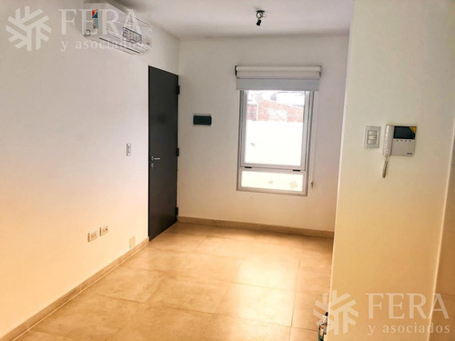 Imagen 4 de 12 de Venta De Departamento De 2 Ambientes Con Balcón Y Cochera Descubierta En Bernal Este (28294)