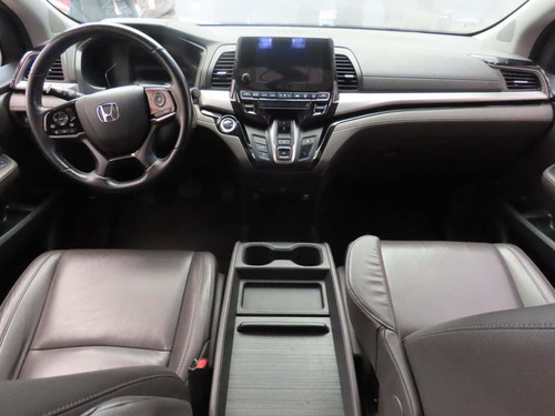 Imagen 12 de 14 de Honda Odyssey Touring 2018 Plata Lunar