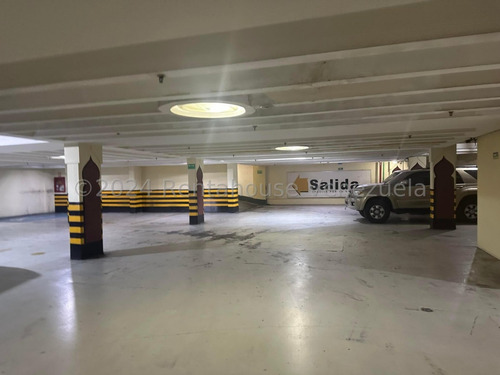 Hotel Aladdin Caracas En Venta: Exclusividad Y Elegancia En El Distrito Financiero Alfonso 24-21265