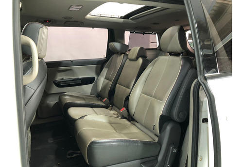 Imagem 13 de 14 de Kia Motors Grand Carnival Ex 3.3 V6 (aut)