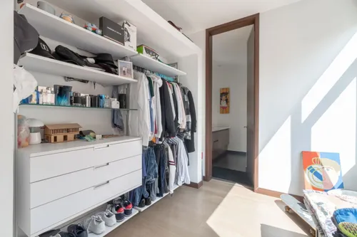Apartamento En Venta En Chicó Navarra. Cod V9010